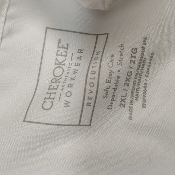 Cherokee Infinity Scrub pants & Top Bundle - Picture 15 of 16